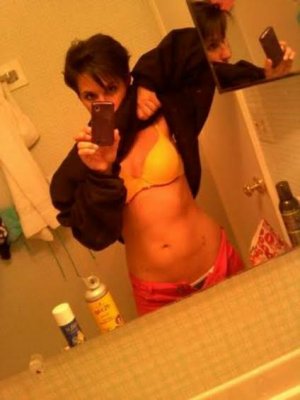Anna-gaelle adult dating in Norwood, OH